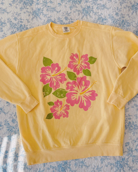 HAPPY HIBISCUS LIGHT BUTTER YELLOW CREW