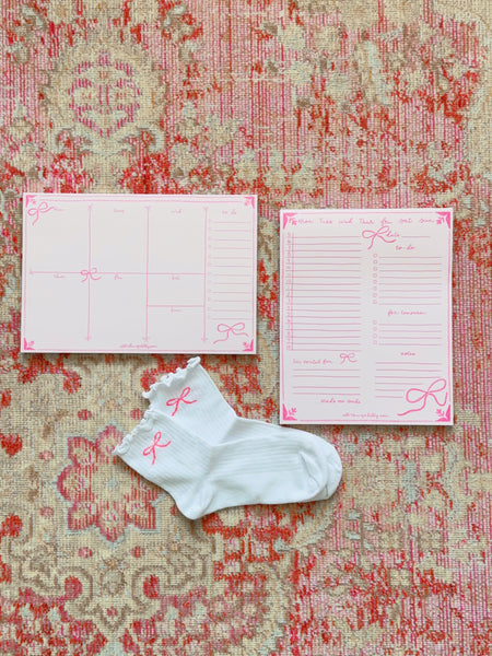 PINK BOWS DAILY/WEEKLY NOTEPADS + PINK BOW SOCKS!