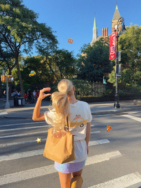 'MEET ME IN NEW YORK' CREAMY TEE