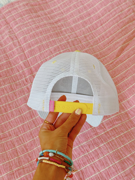 SEASHELL SEERSUCKER TRUCKER HAT
