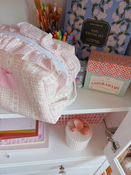 GIRLY SWIRLY RUFFLE POUCH