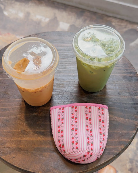 STRAWBERRY VINES ICED COFFEE COOZIE
