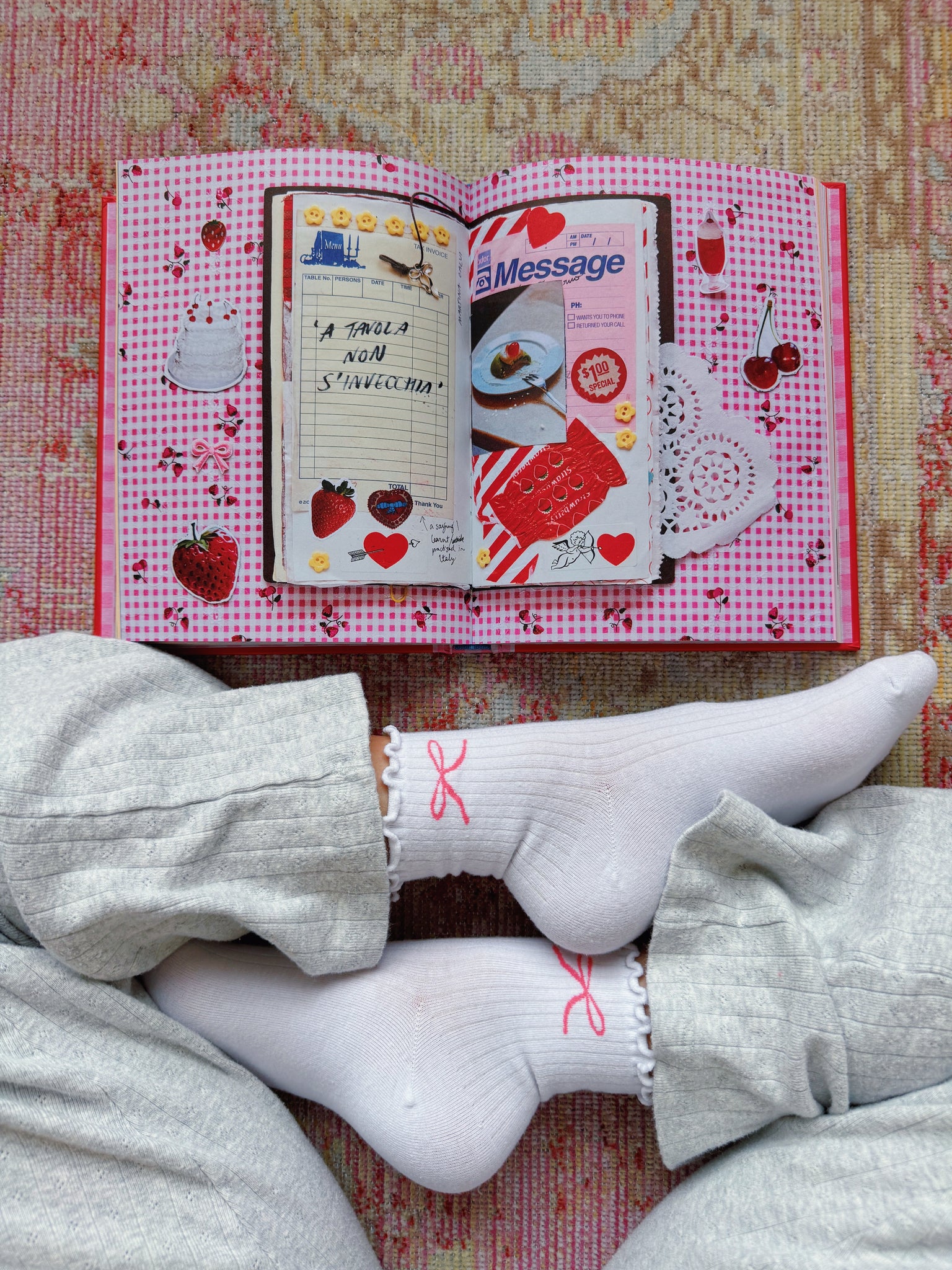 PINK BOW RUFFLE SOCKS