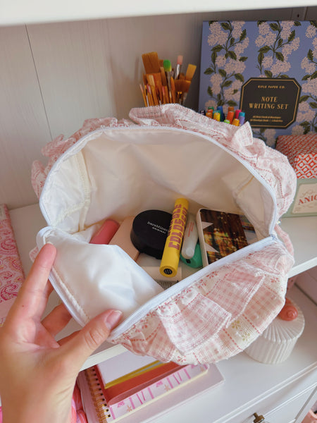 GIRLY SWIRLY RUFFLE POUCH