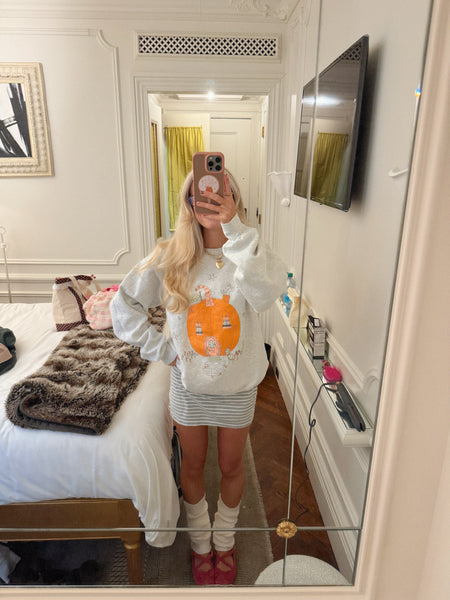 ‘THE PUMPKIN INN’ ASH GREY CREWNECK