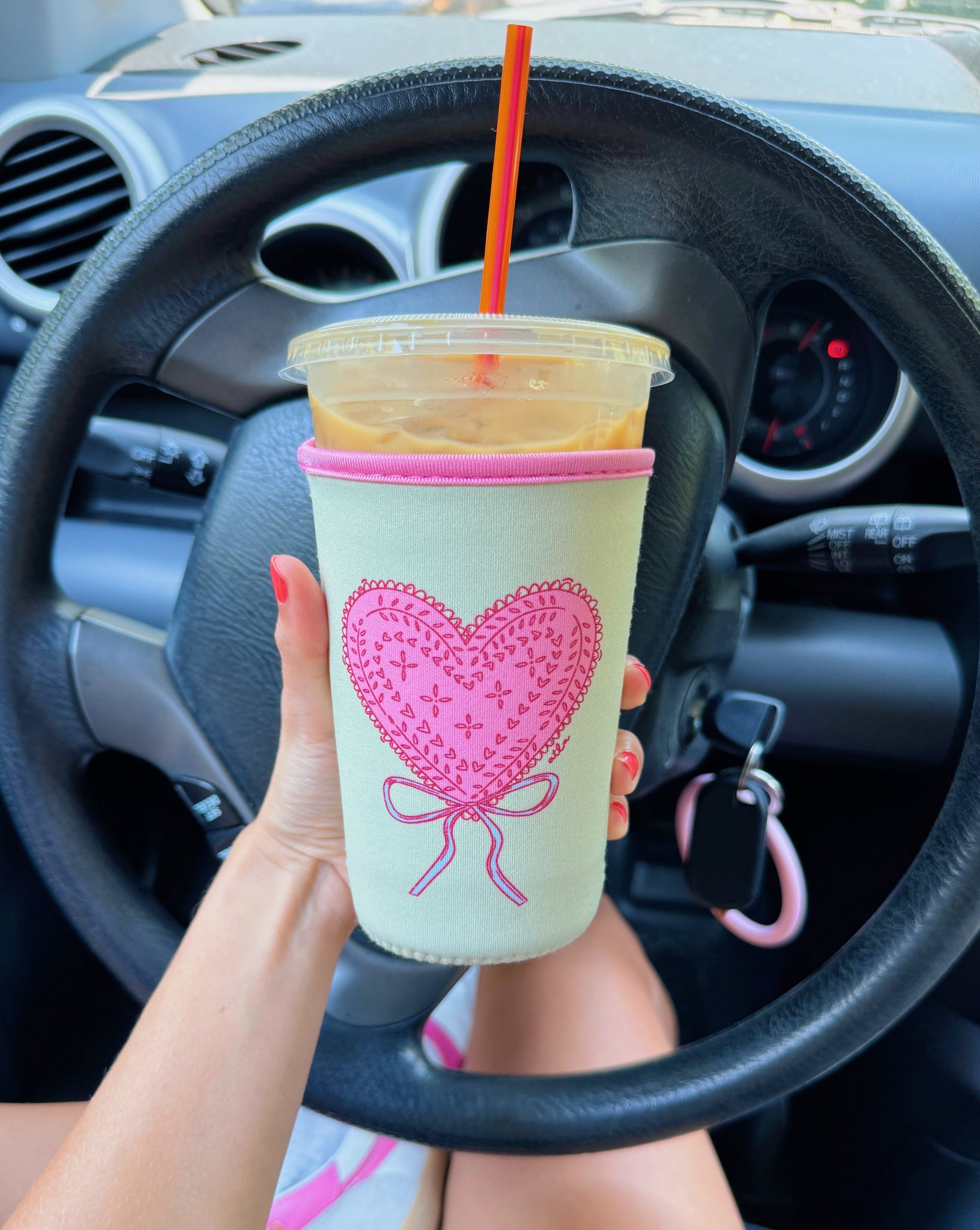 LEMON YELLOW HEART DOILY ICED COFFEE COOZIE