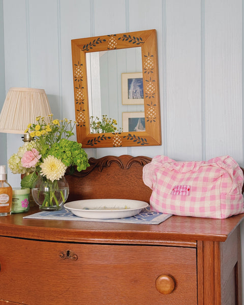 GINGHAM RUFFLE POUCH