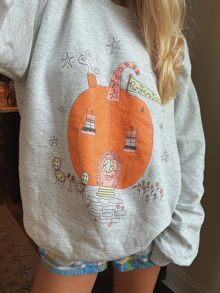 ‘THE PUMPKIN INN’ ASH GREY CREWNECK