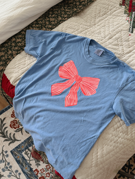 GIRLY STRIPED BOW BLUE TEE