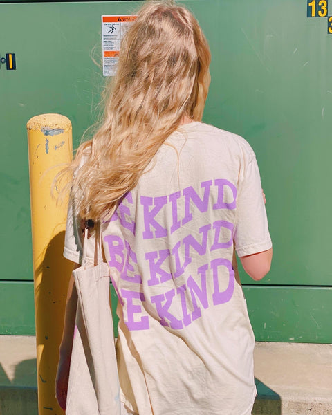 'BE KIND' CREAM TEE